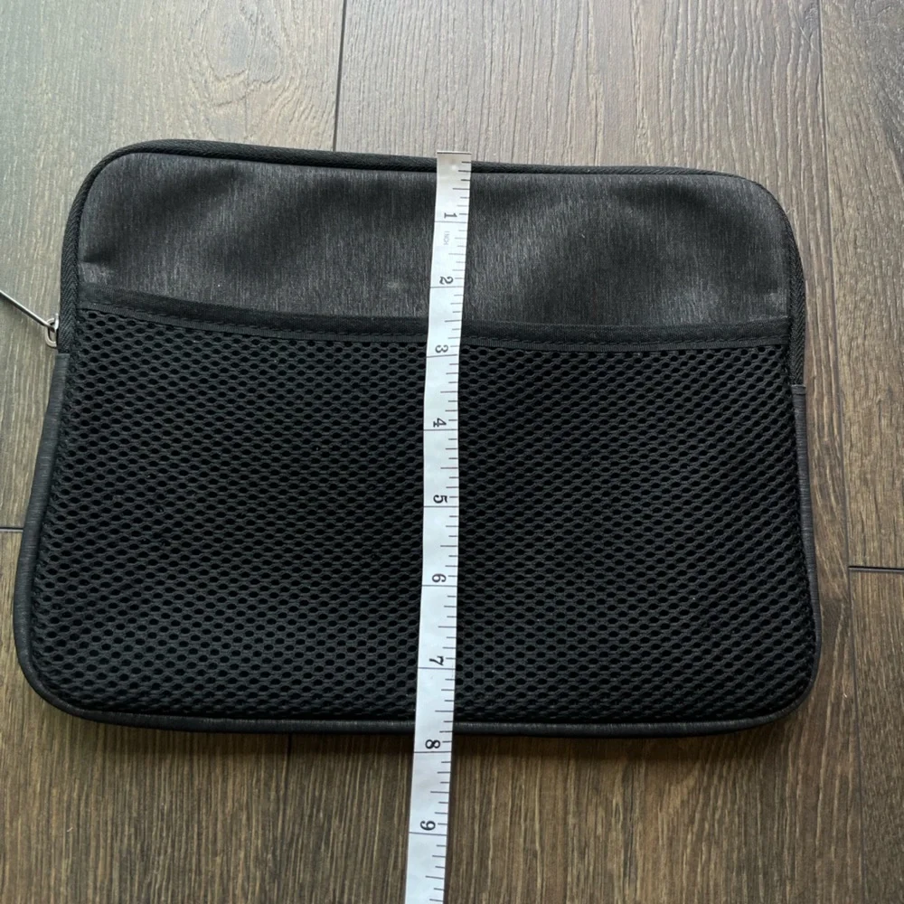 Brisk Tablet Sleeve